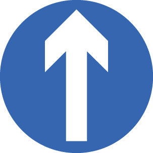 Direction arrow forward Class R2 Permanent 600mm (3mm aluminium composite)